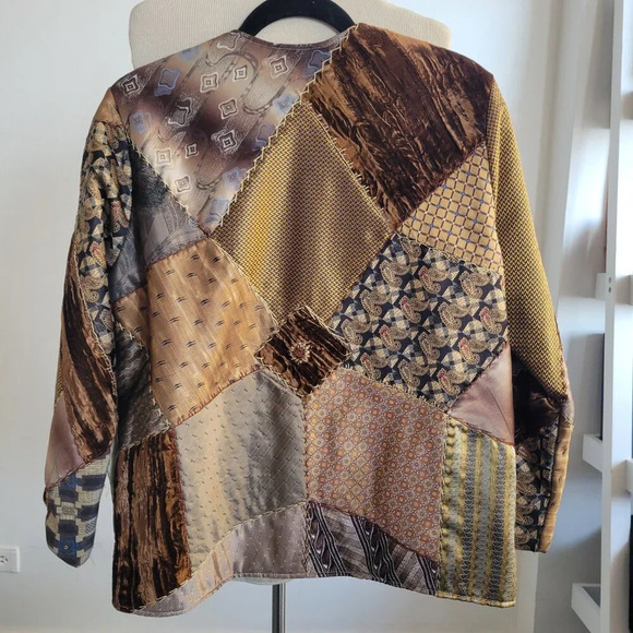 80s 90s New Orleans HandMade Quilted Patchwork Satin Silk Jacket (Size S/M) - Picture 3 of 16